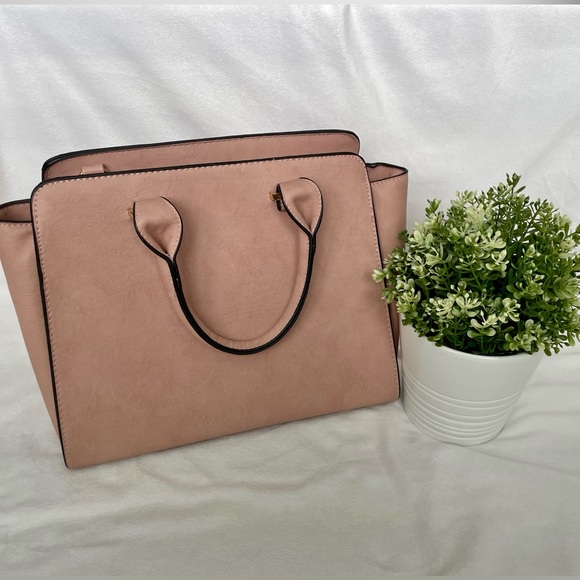 Dusty Pink Bag With Removable Strap NWOT - Picture 4 of 4
